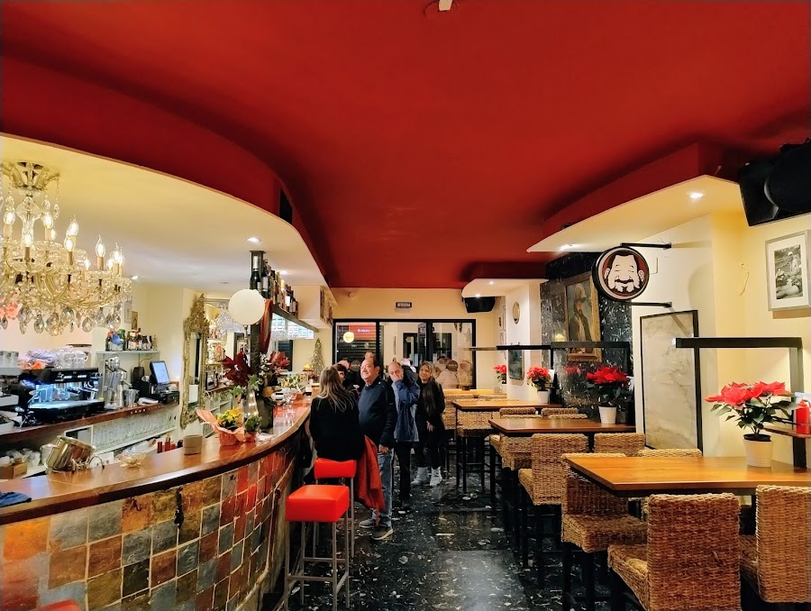 Alvarito's Bar