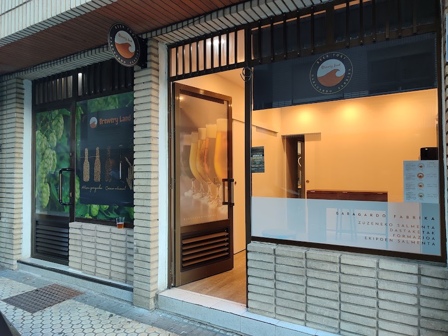Brewery Land Zumaiako artisau garagardoa