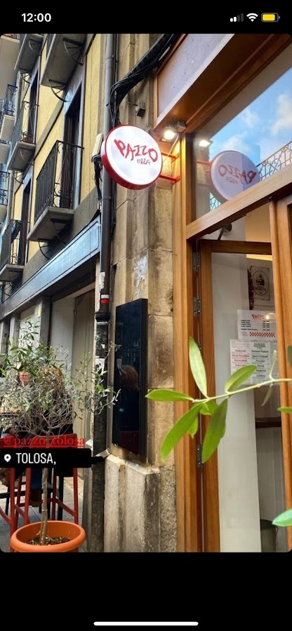 Pazzo pizza 88