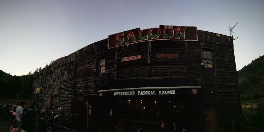 Radikal Cheyenne Saloon